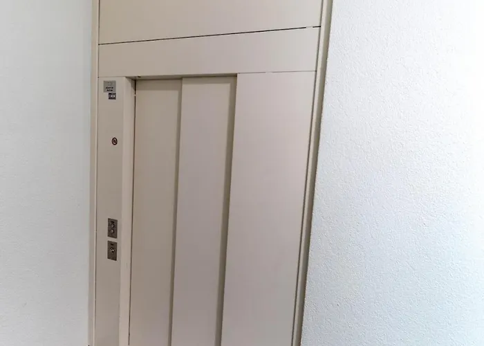 Charming Flat Near - Fb7 チューリッヒ